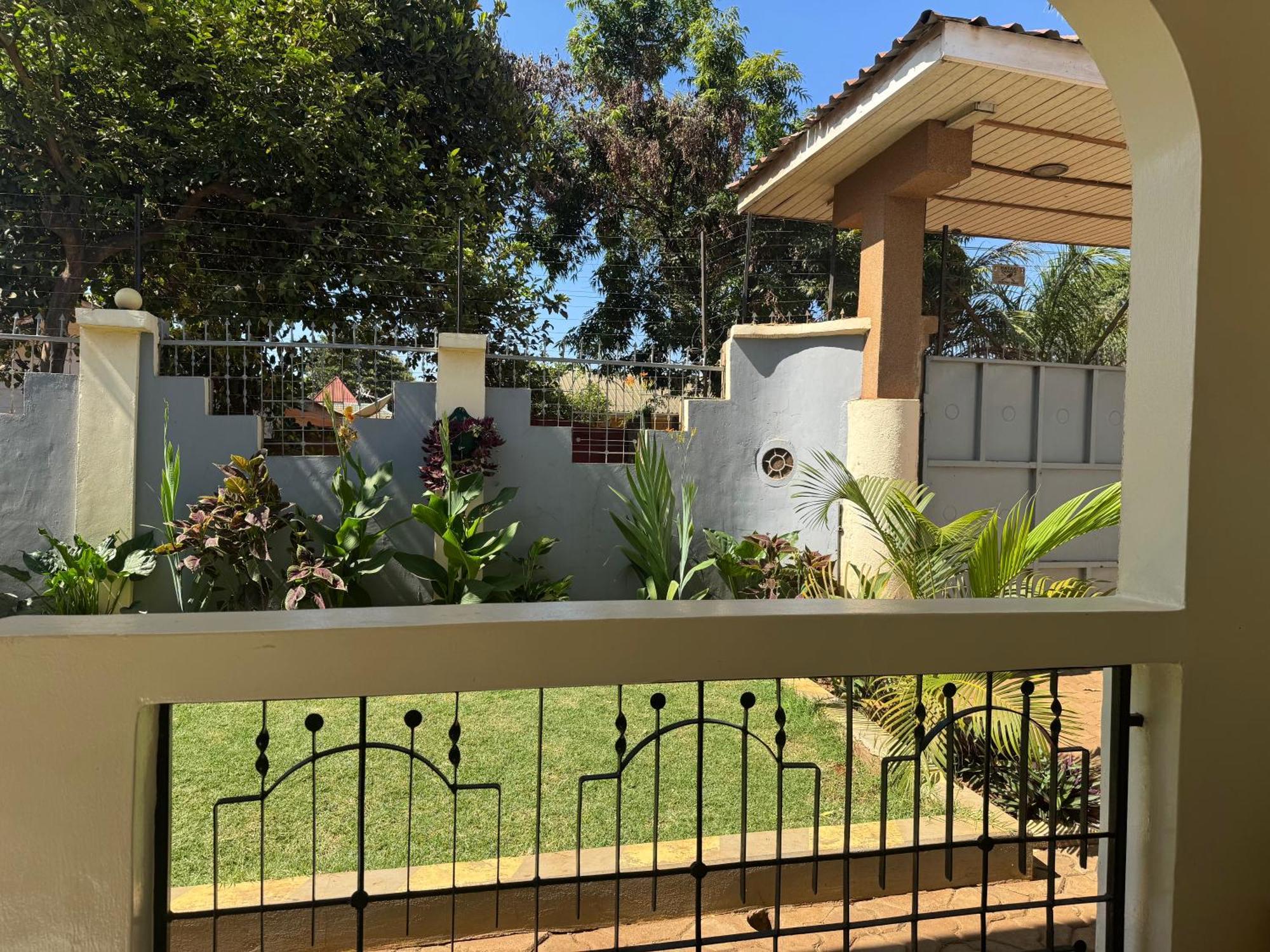 Apartamento Town Retreat Moshi Exterior foto